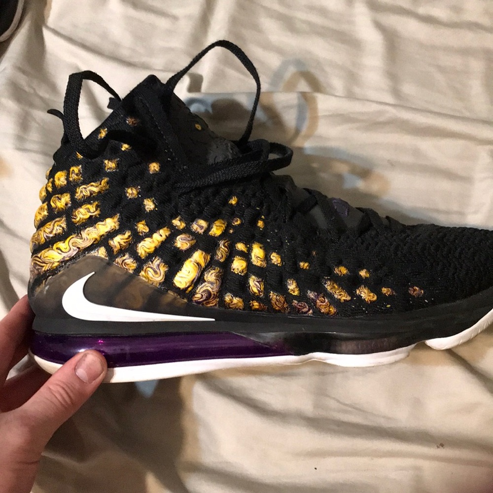 Lebron 17 high tops